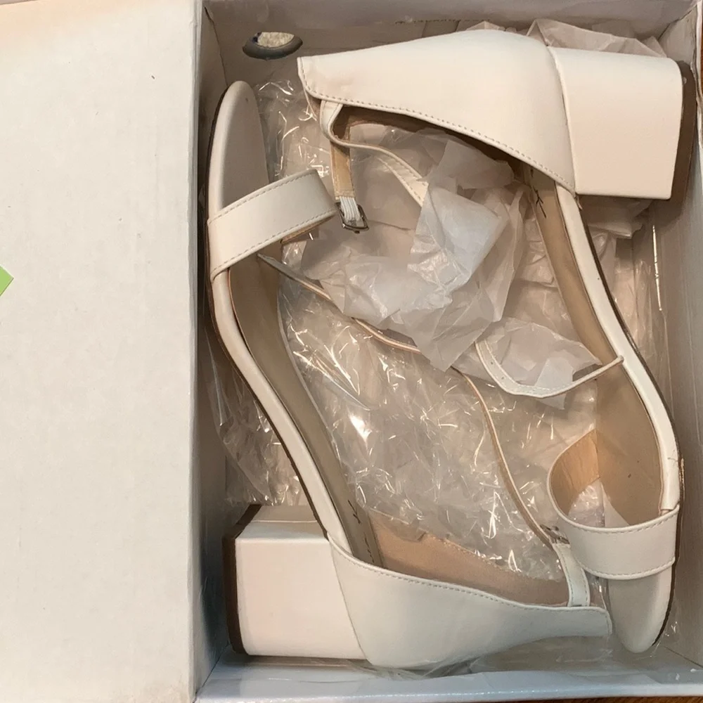 White Heels - Picture 2 of 4